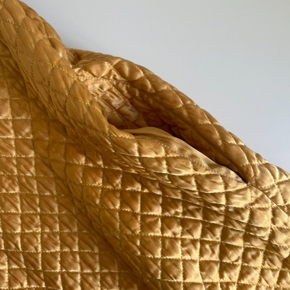Vintage Golden Quilted Robe - Picture 8 of 9